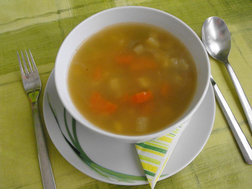 Zdravá zeleninová polievka s haluštičkami...